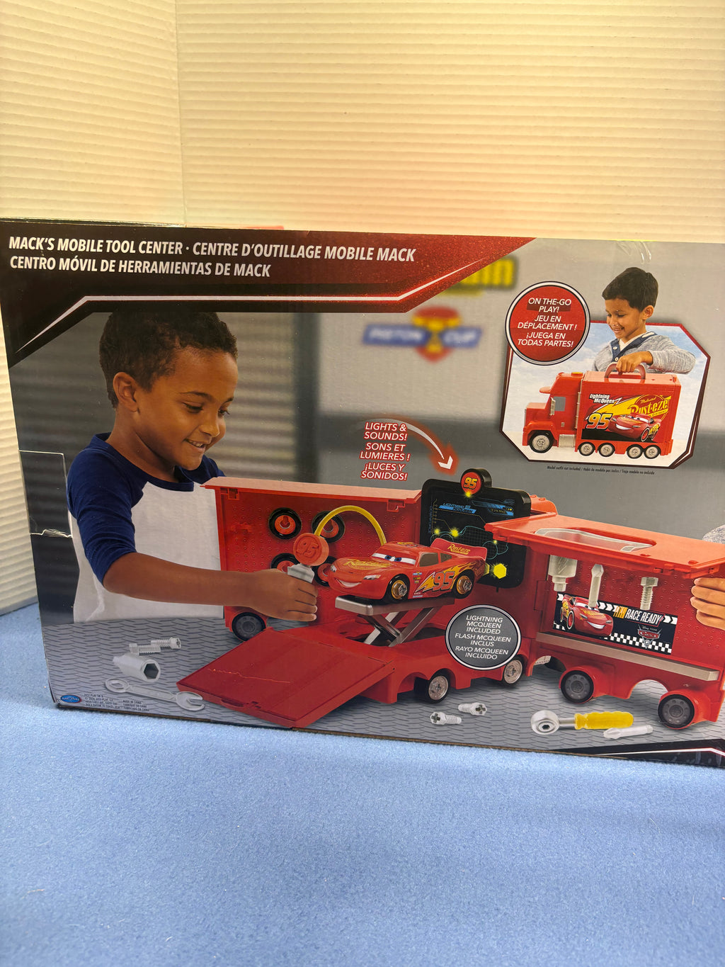 Disney Pixar Cars Mack's Mobile Tool Center 24 Pieces 20th Anniversary with Lightning McQueen