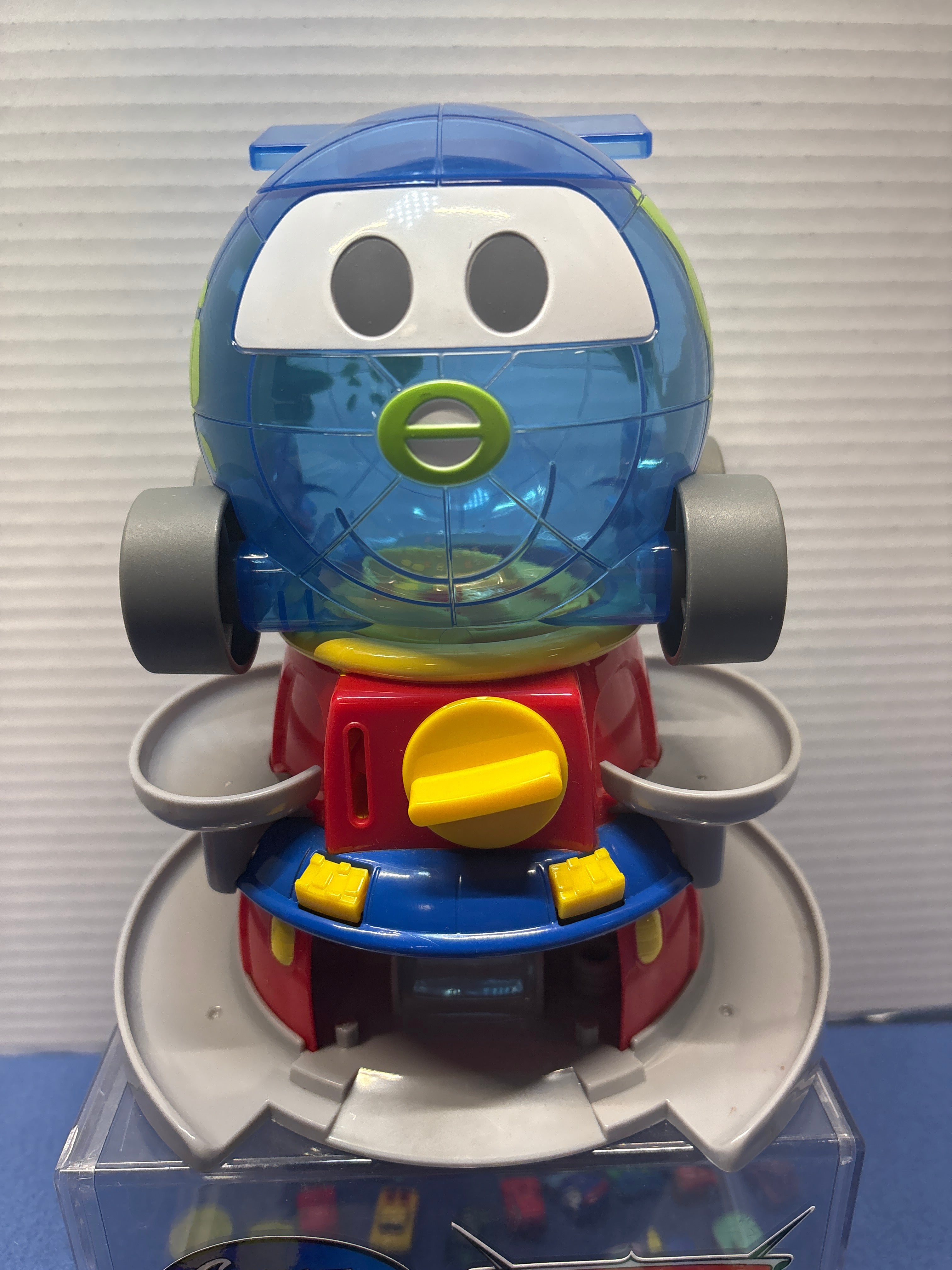 Disney Pixar Cars 2 Loose Globie Dispenser with squinkie coins and 24 squinkies