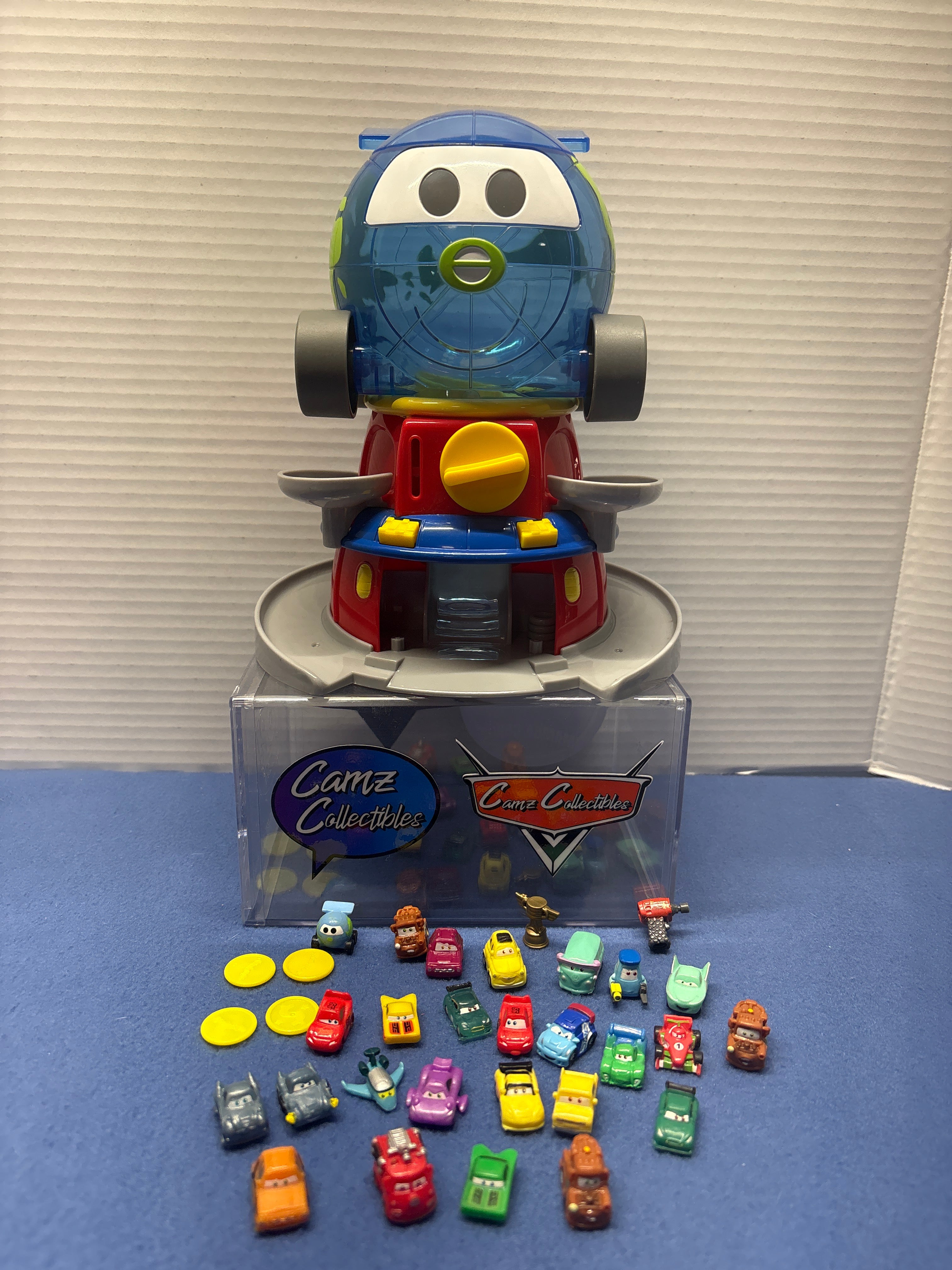 Disney Pixar Cars 2 Loose Globie Dispenser with squinkie coins and 24 squinkies