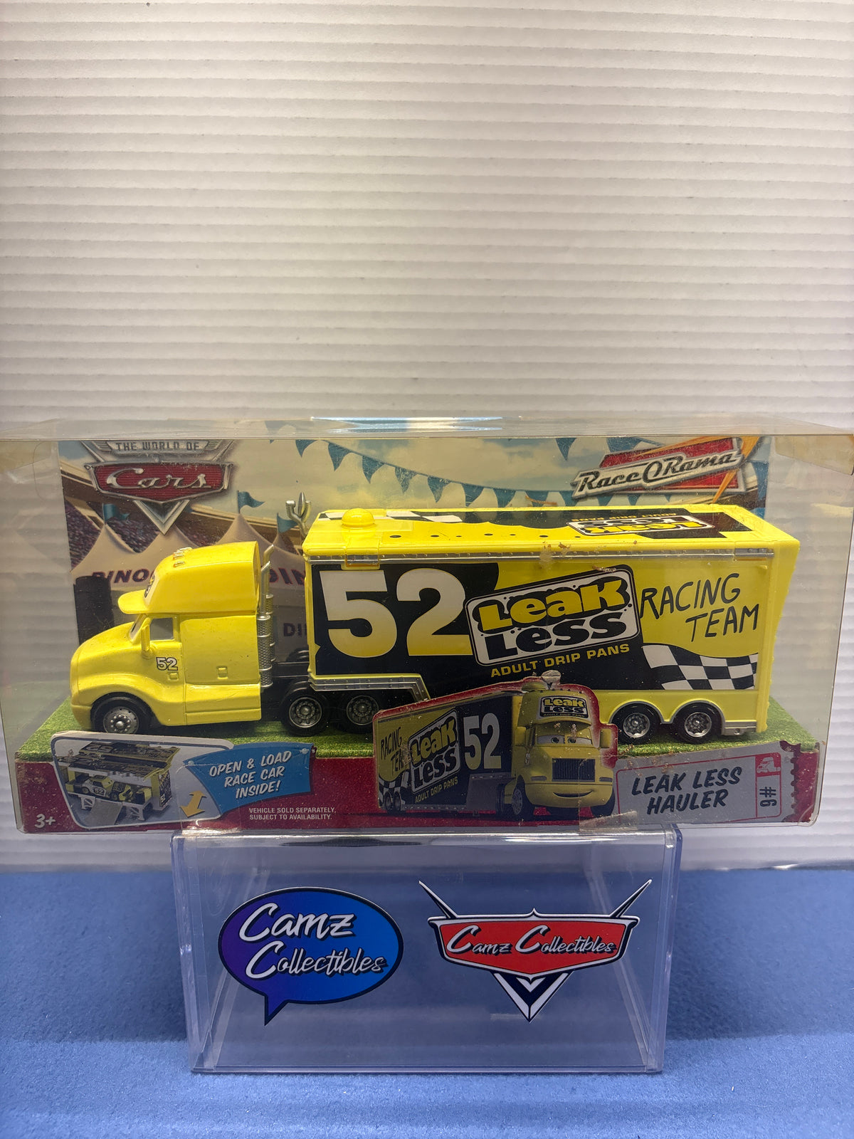 Disney Pixar Cars Leak Less Hauler (package)
