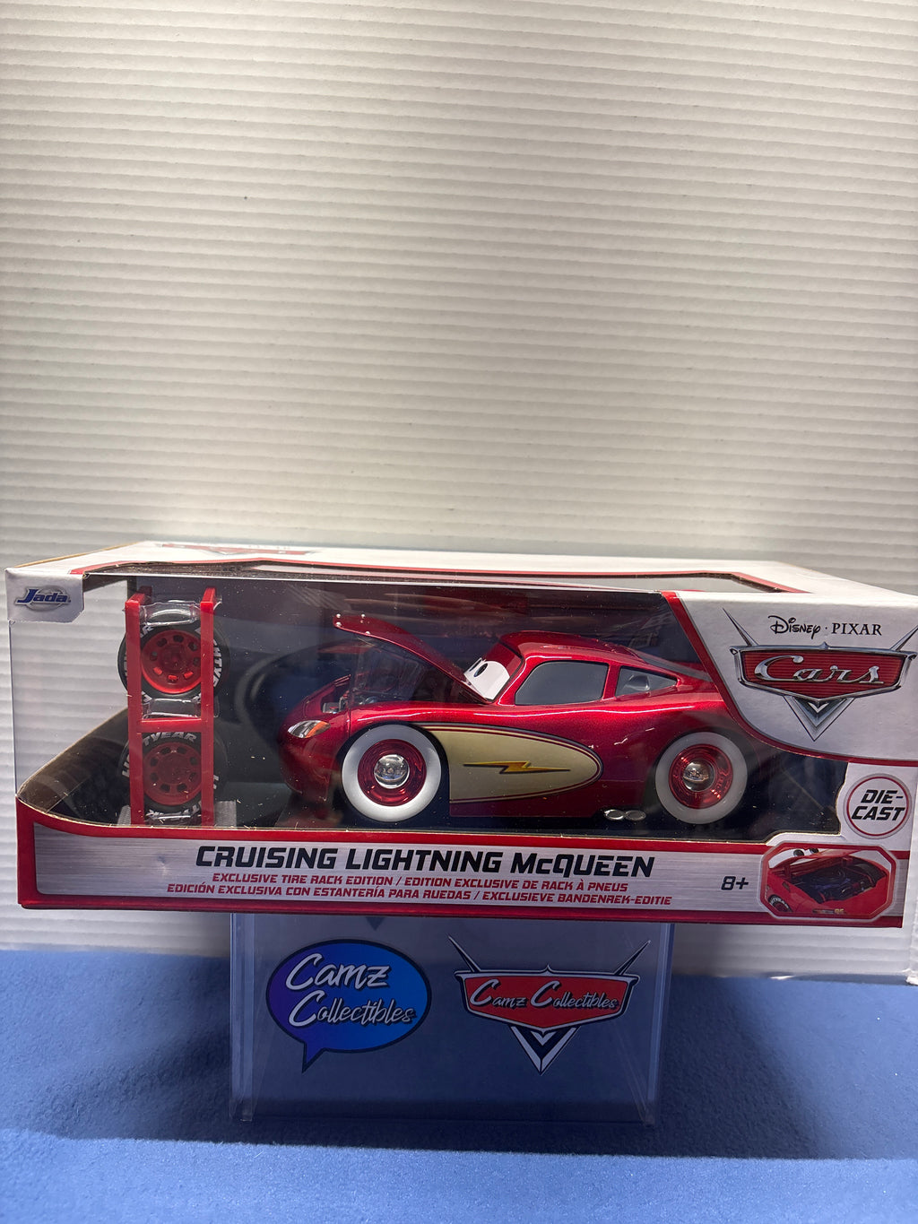Disney Pixar Cars 1:24 Scale Jada Diecast Cruising Lightning McQueen Exclusive Tire Rack Edition