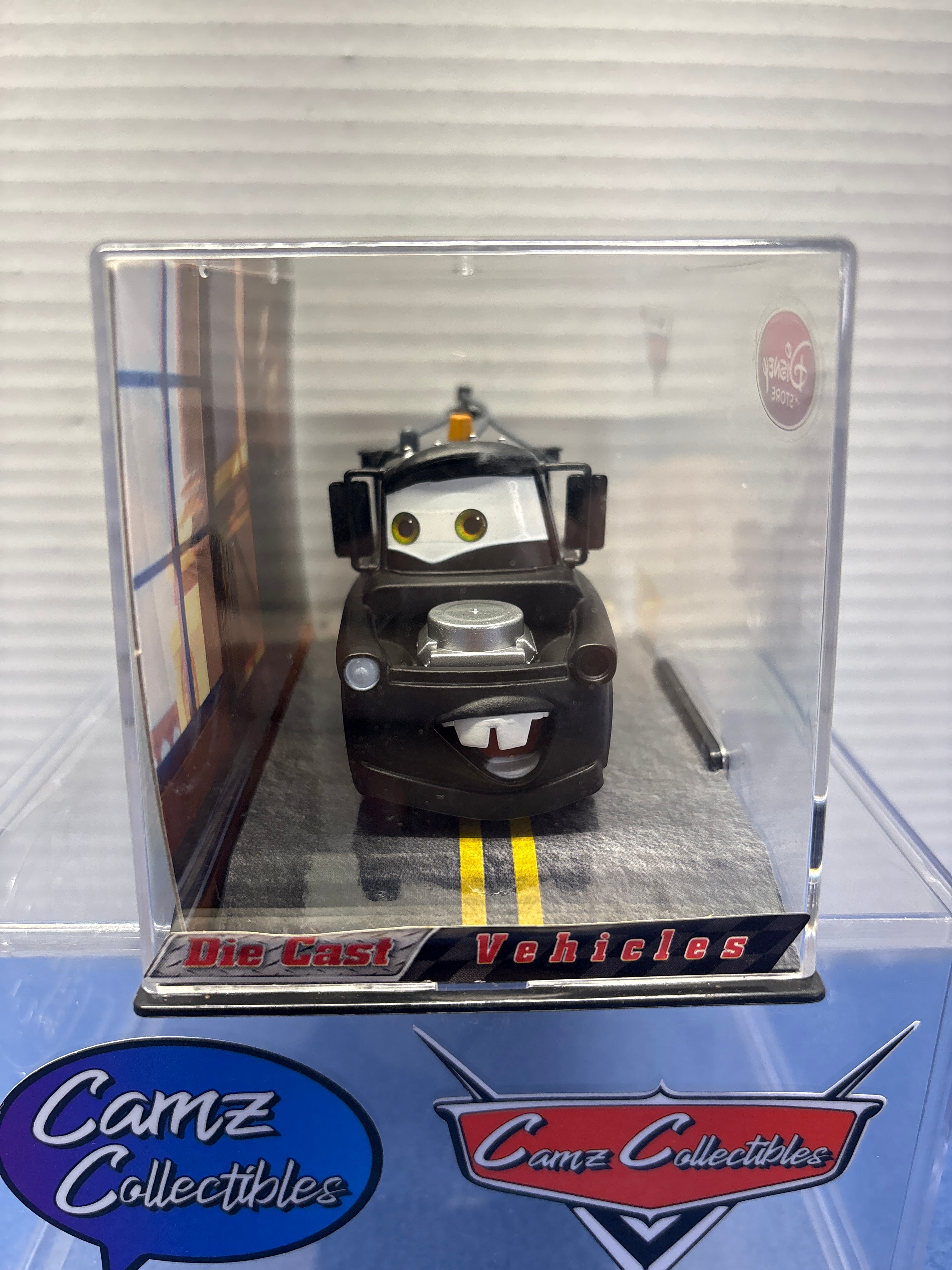Disney Pixar Cars Disney Store Diecast 1:43 Stealth Mater Chase