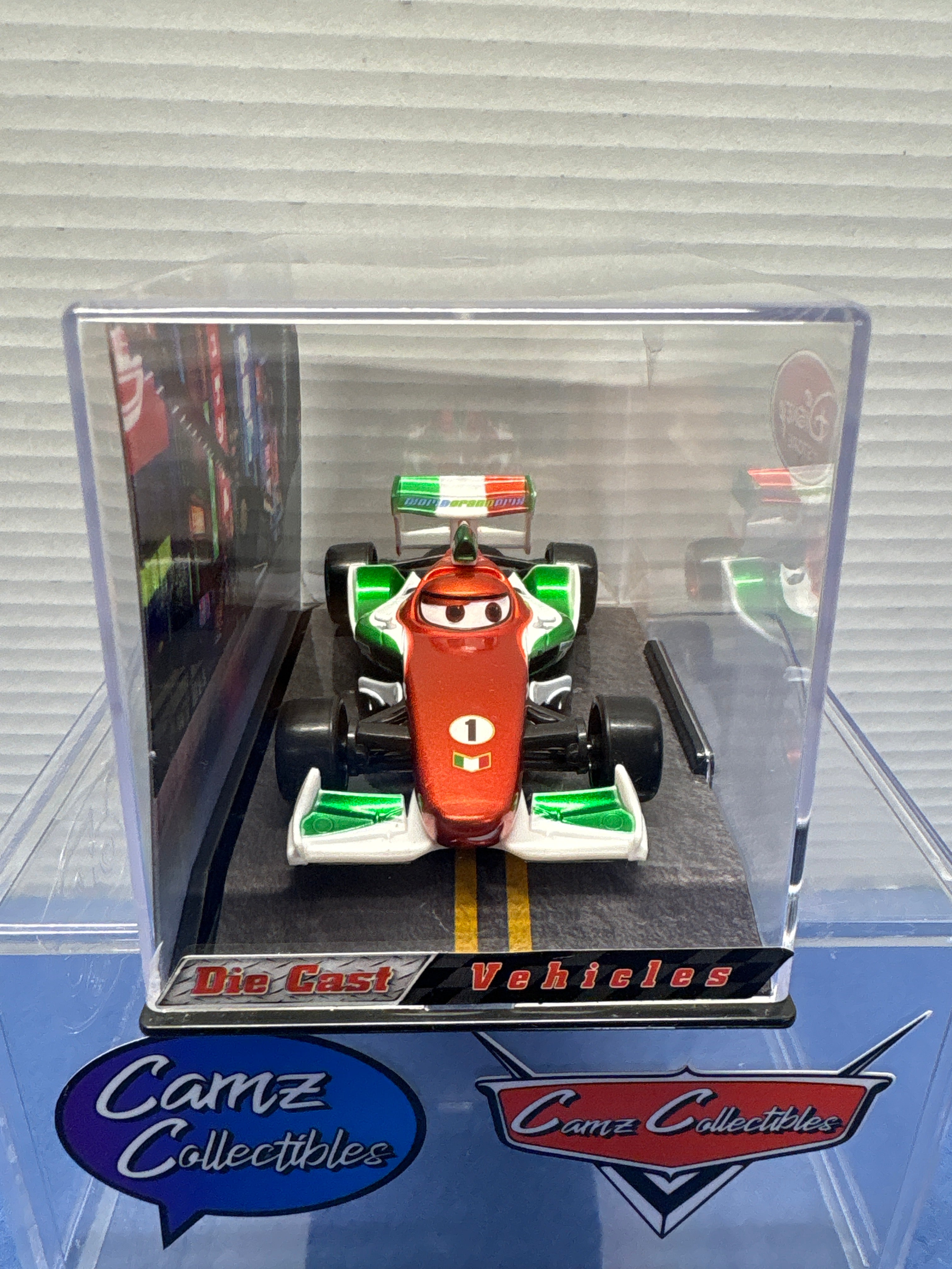 Disney Pixar Cars 2 Disney Store 1:43 Francesco Chase