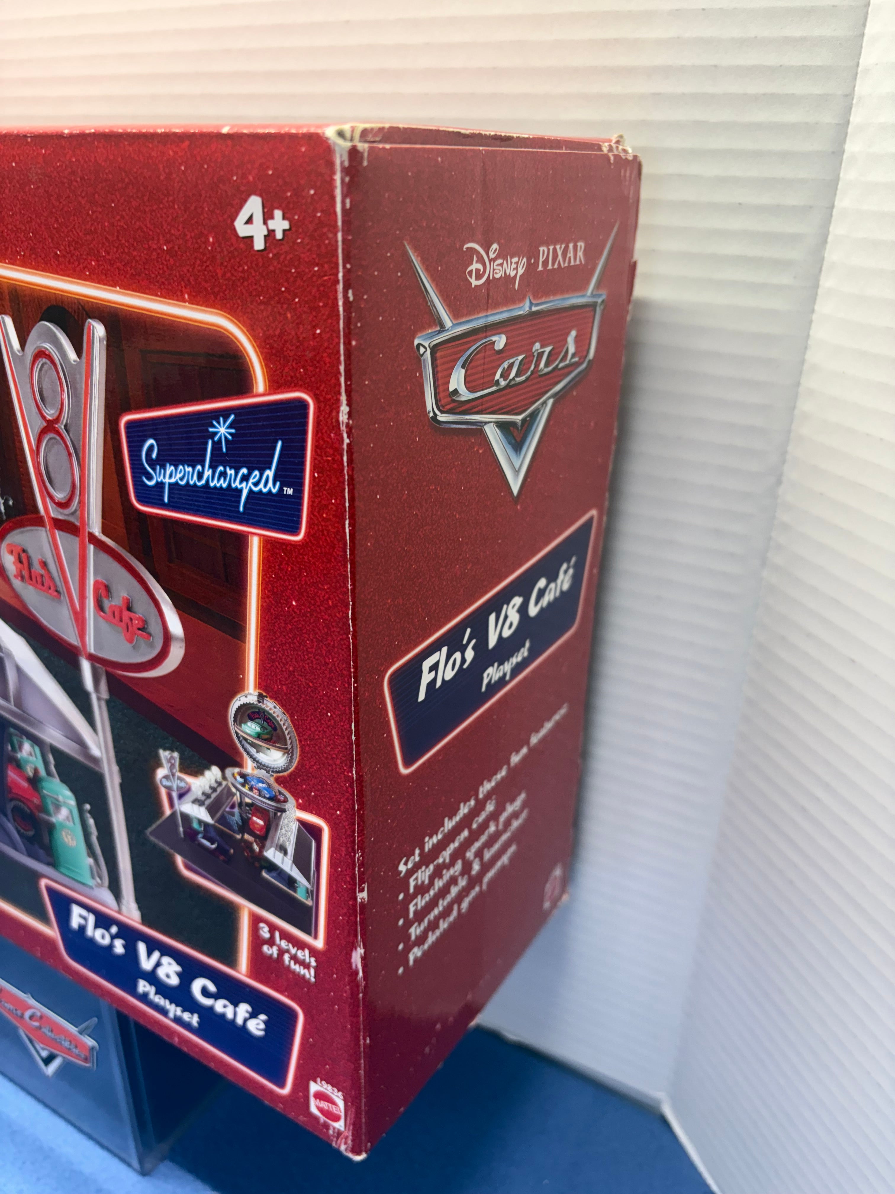 Disney Pixar Cars Supercharged Flo's V8 Café  Playset (sealed)