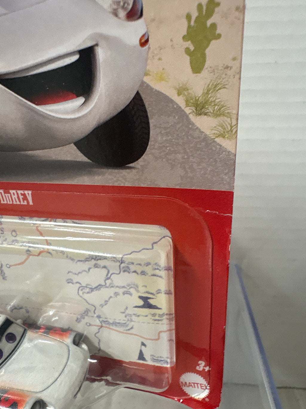 Disney Pixar Cars on the Road Mae Pillar-DuRev