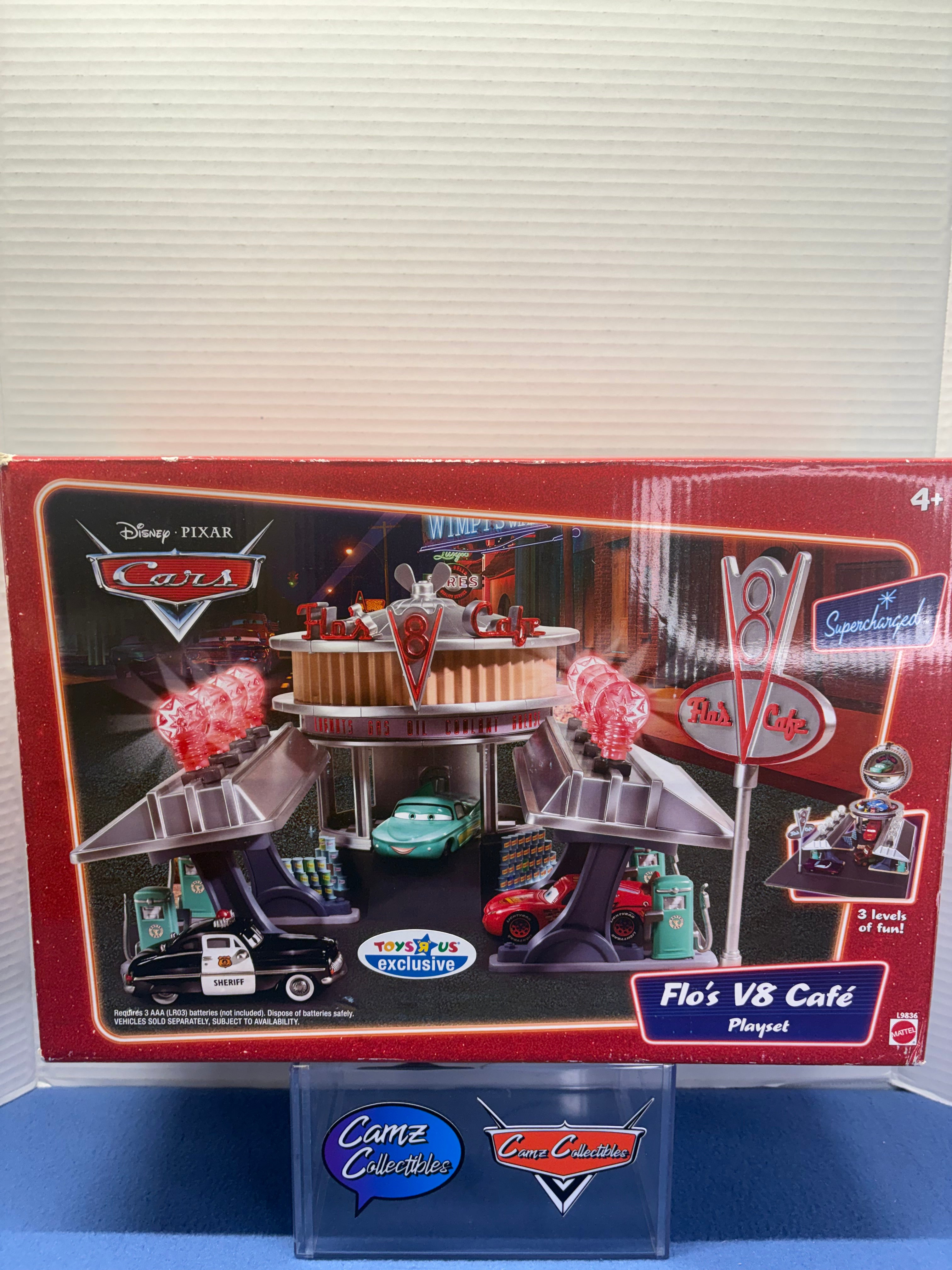 Disney Pixar Cars Supercharged Flo's V8 Café  Playset (sealed)