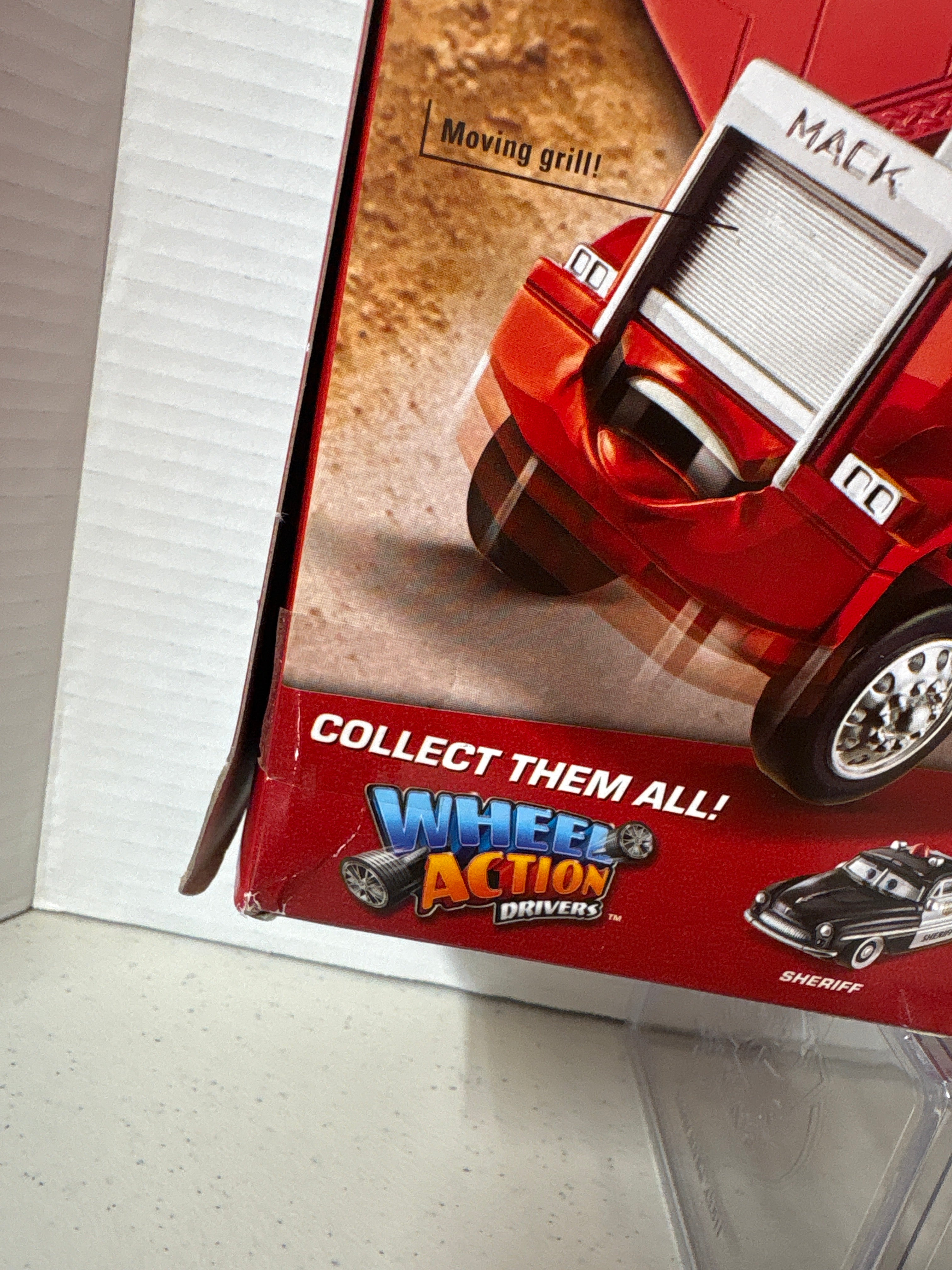Disney Pixar Cars 2015 HTF Mack Playset Wheel Action Drivers 5+ play areas