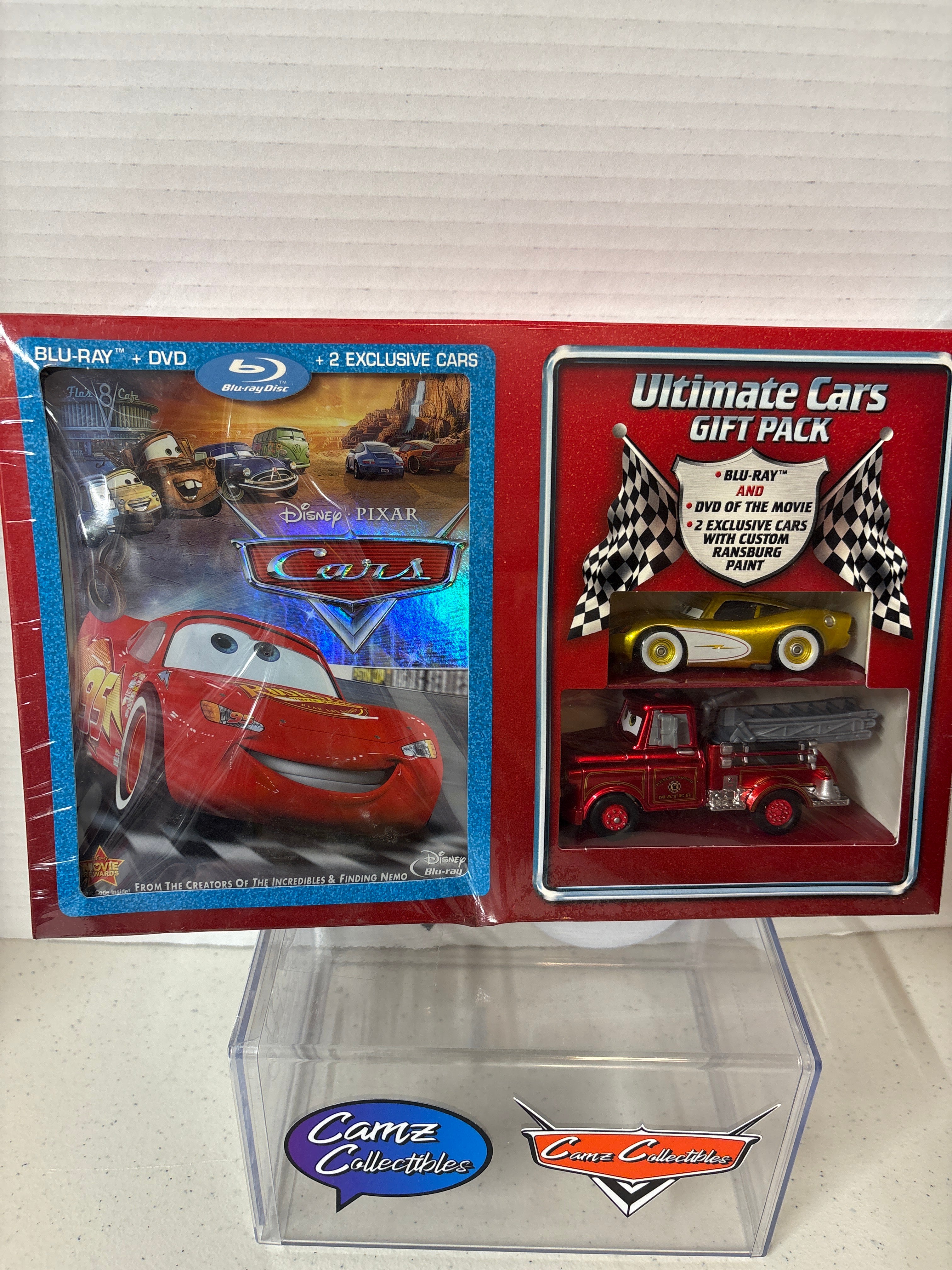 Disney Pixar Cars Ultimate Cars Gift Pack Blu-Ray & DVD with 2 Exclusive cars with Custom Ransburg Paint