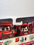 Disney Pixar Cars Hydraulic Lightning Ramone & Pit Crew Member Flo 95 Pit Crew two pack