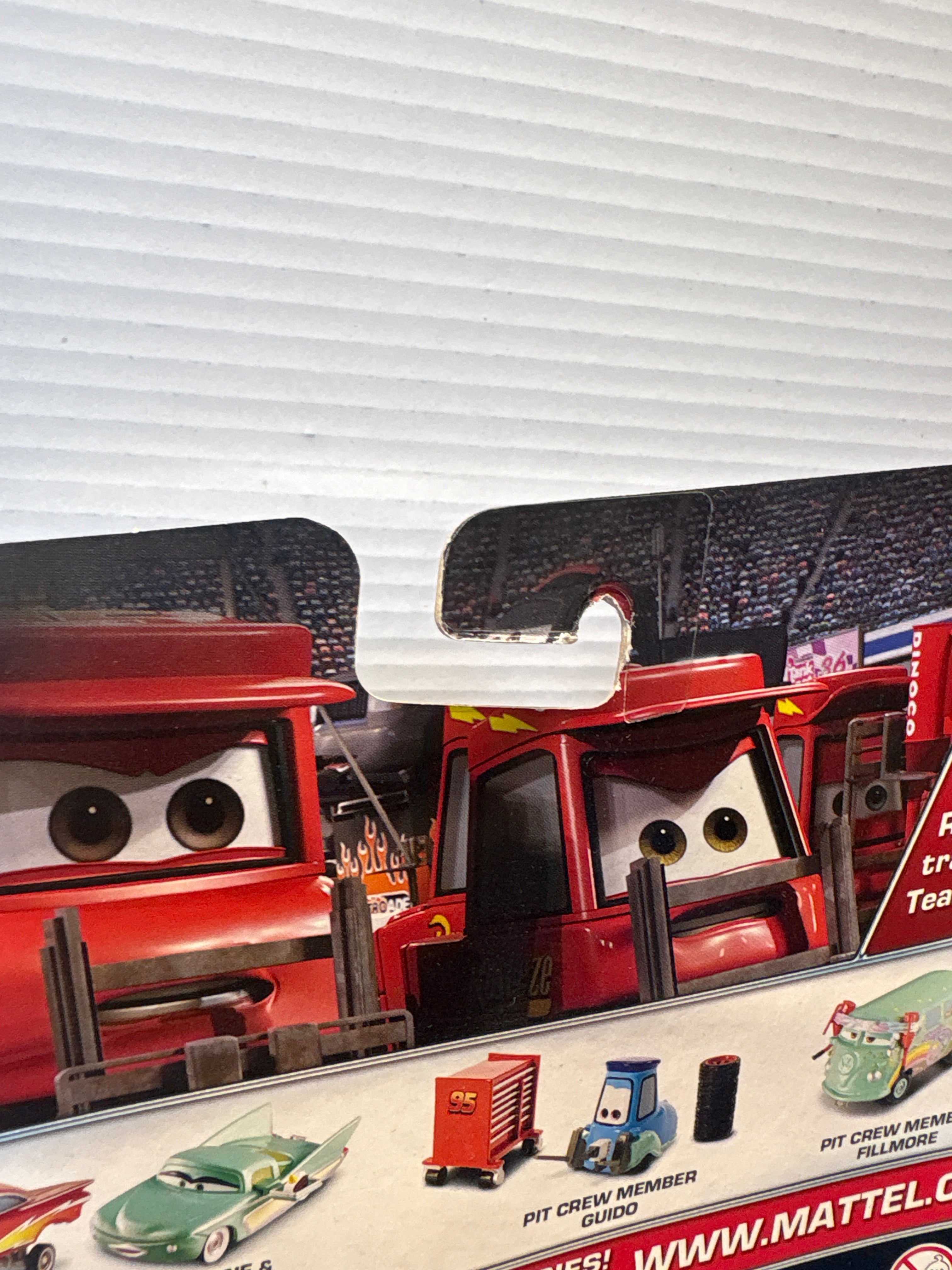 Disney Pixar Cars Hydraulic Lightning Ramone & Pit Crew Member Flo 95 Pit Crew two pack