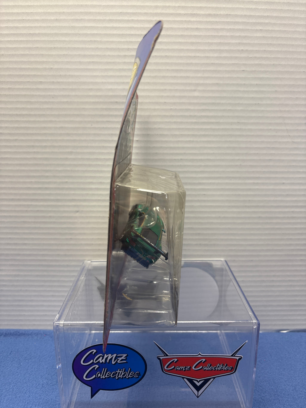 Disney Pixar Cars 2 Race Around the World Toys R Us Exclusive Nigel Gearsley with Metallic Finish