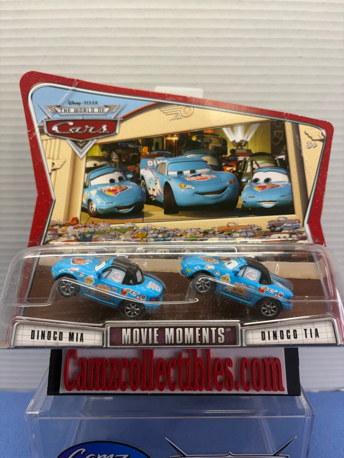 Disney Pixar Cars World of Cars Dinoco Mia & Dinoco Tia Movie Moments(card condition)