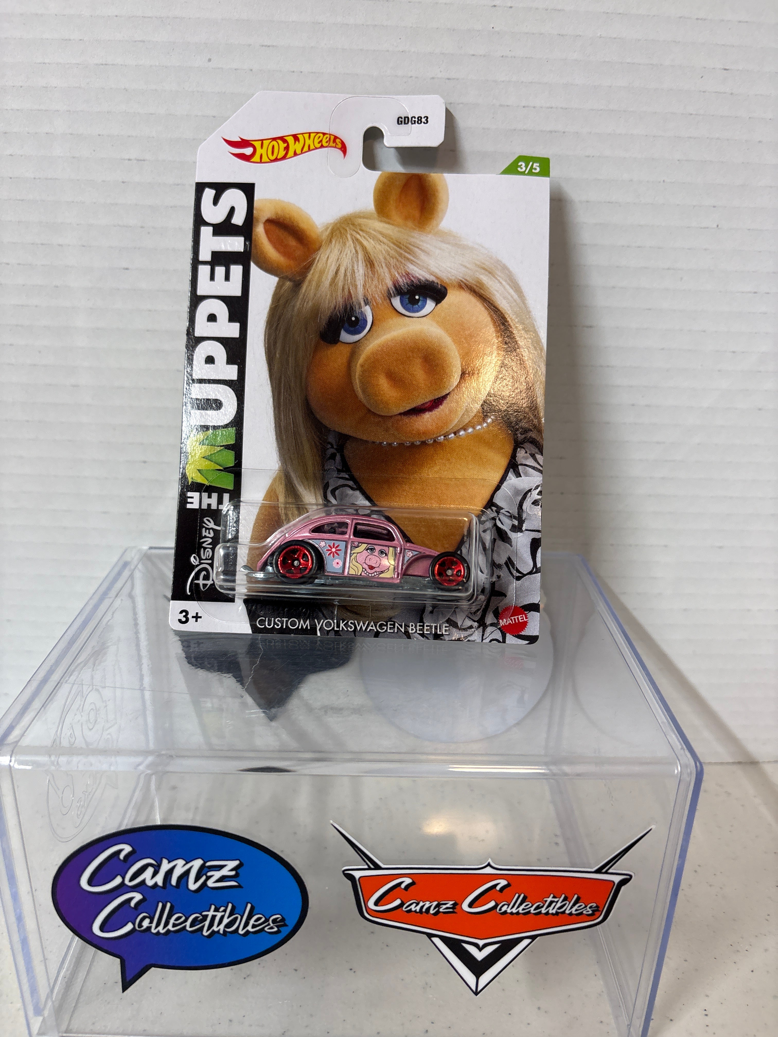 Hot Wheels Disney The Muppets Miss  Piggy Custom Volkswagen Beetle