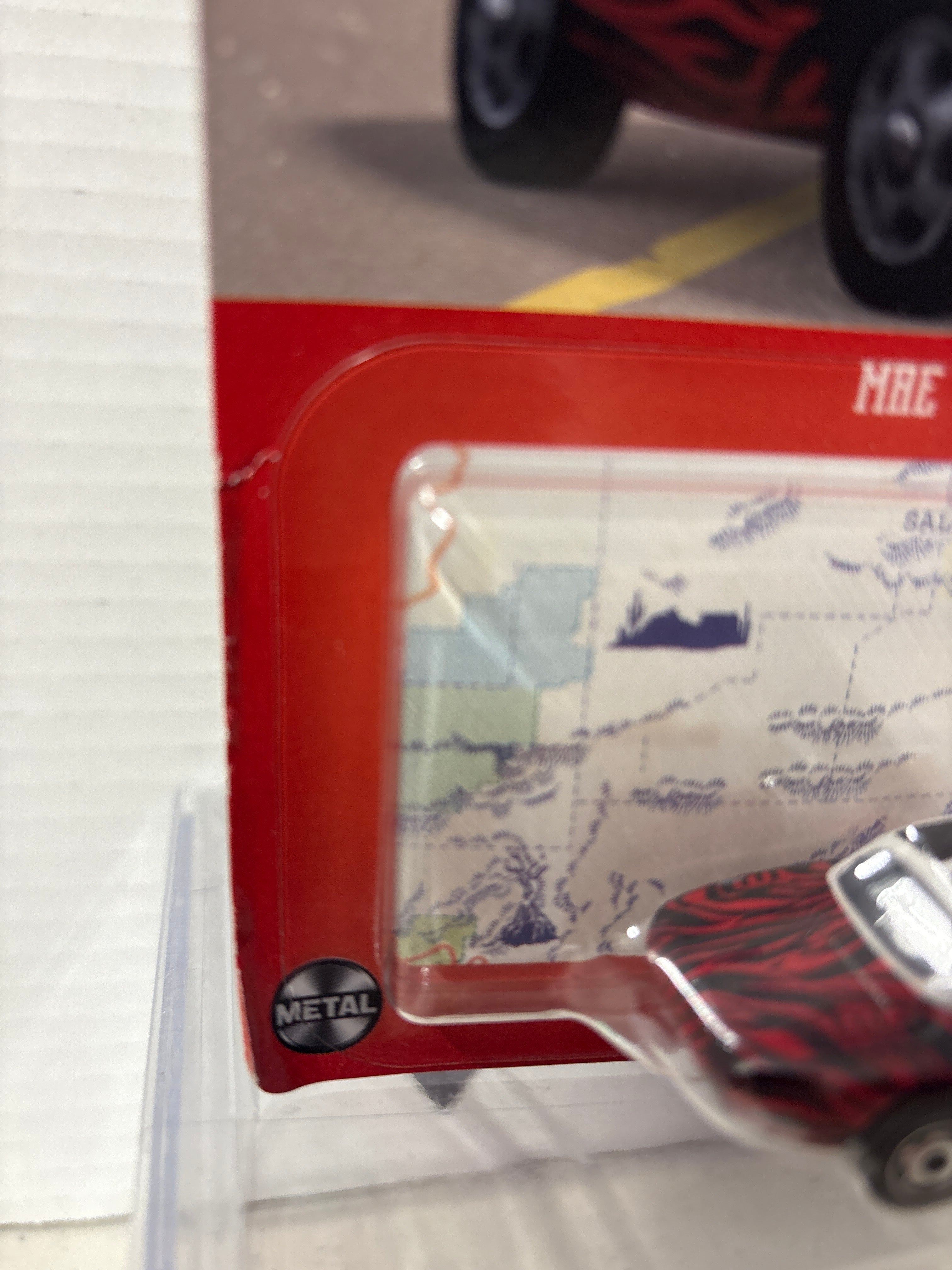 Disney Pixar Cars on the Road Mae Pillar-DuRev