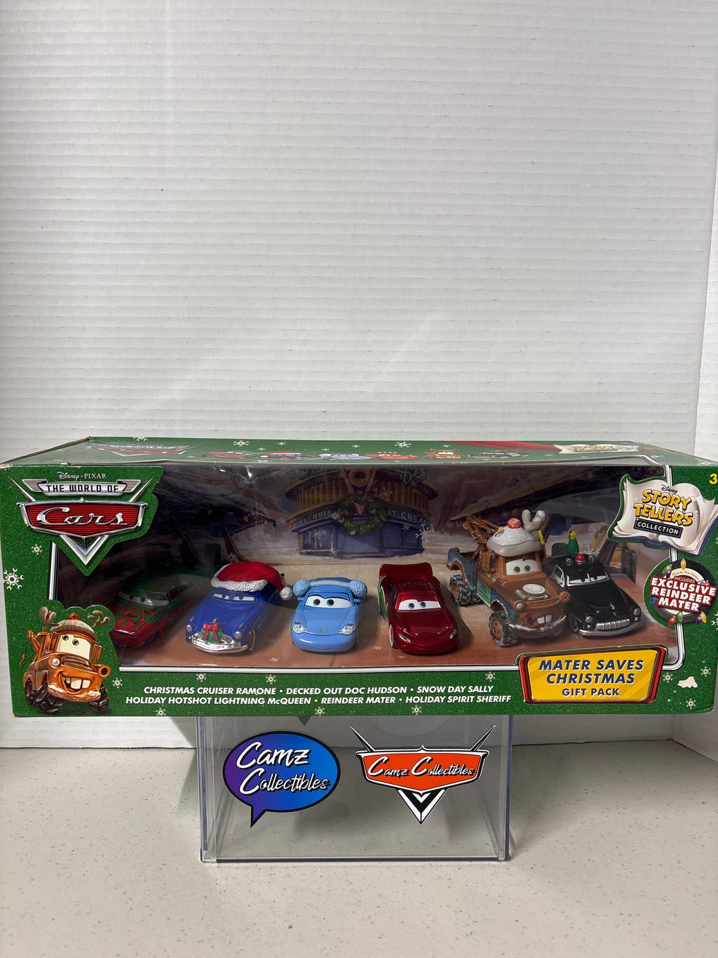 Disney Pixar Cars World of Cars Storytellers Collection Mater Saves Christmas Gift Pack
