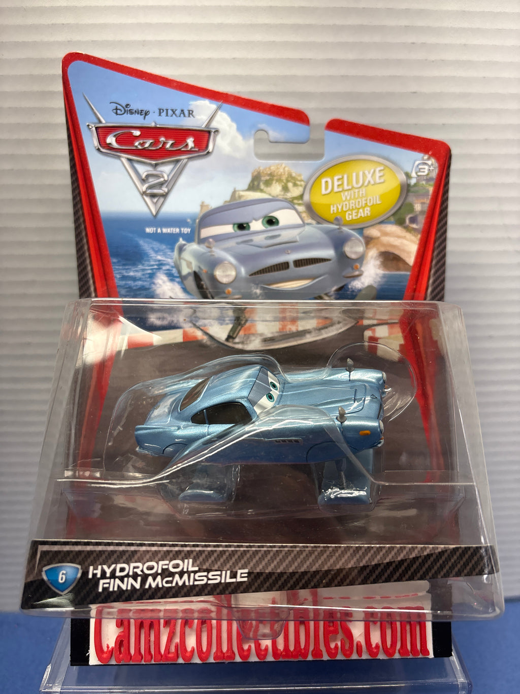 Disney Pixar Cars 2 Deluxe Hydrofoil Finn McMissile