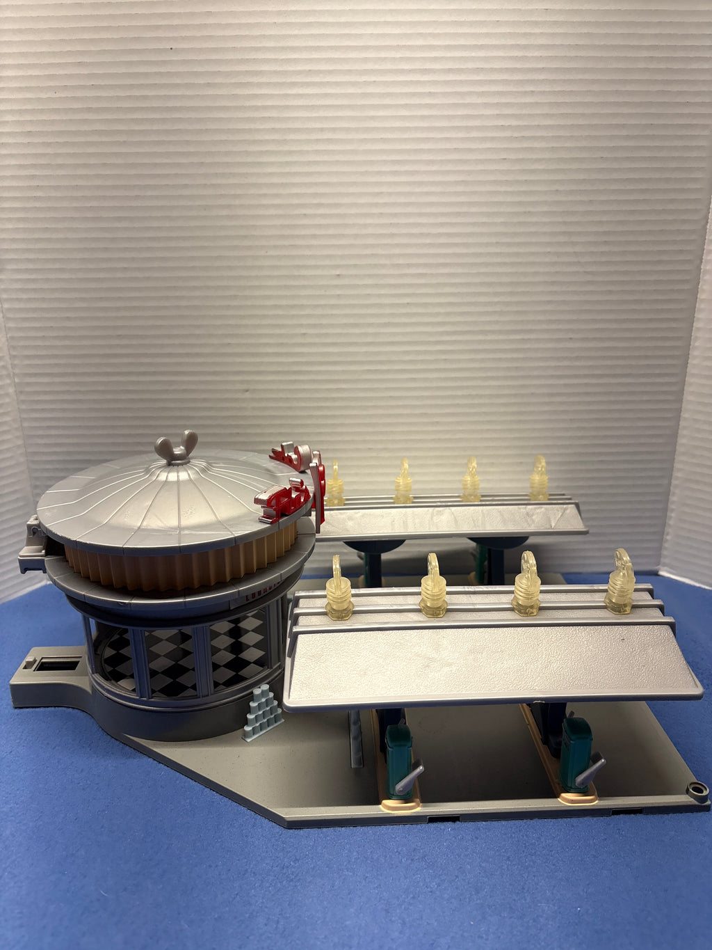 Disney Pixar Cars Flo's V8 Café Playset (No box)