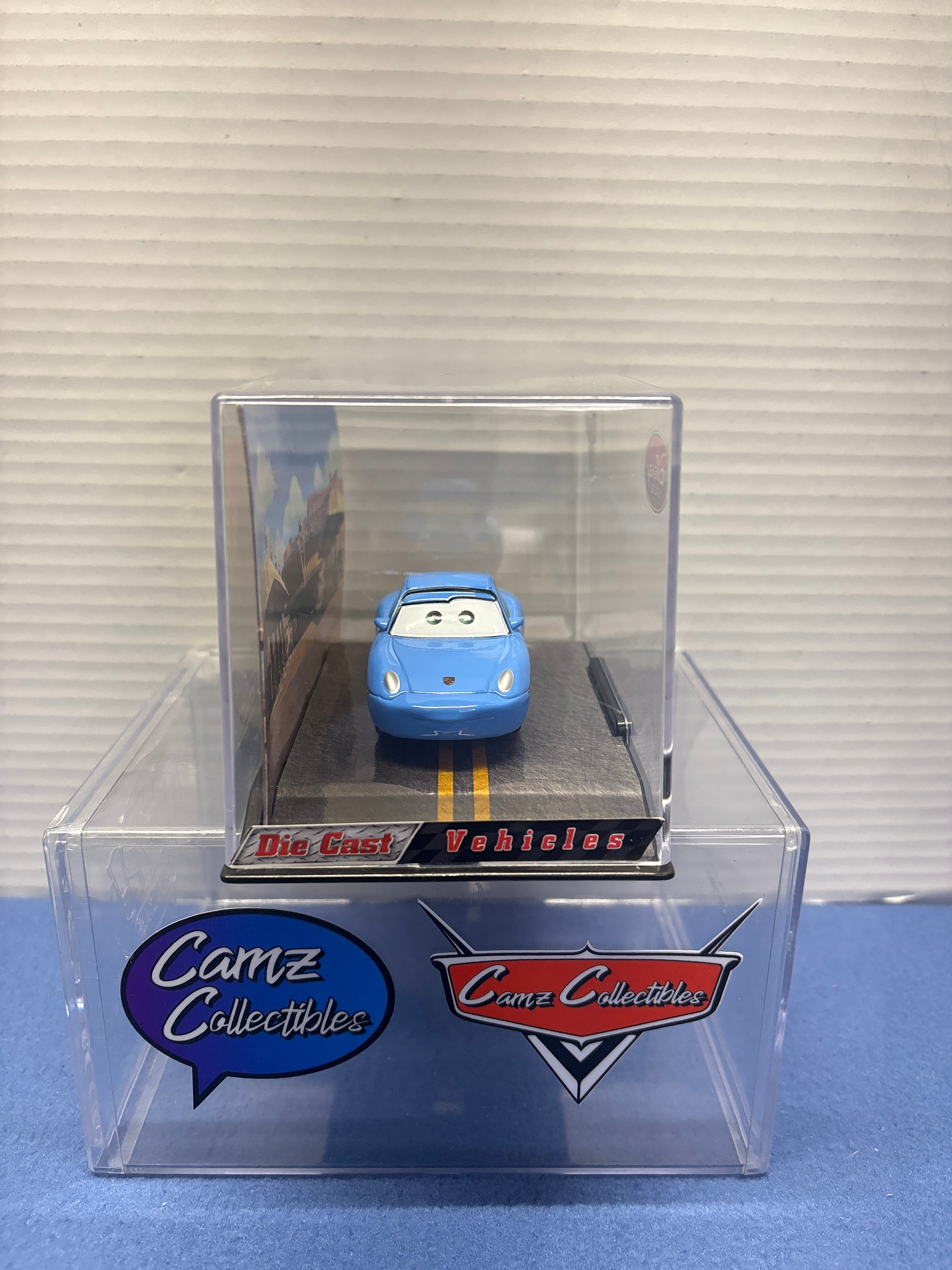 Disney Pixar Cars 2 Disney Store 1:43 Sally
