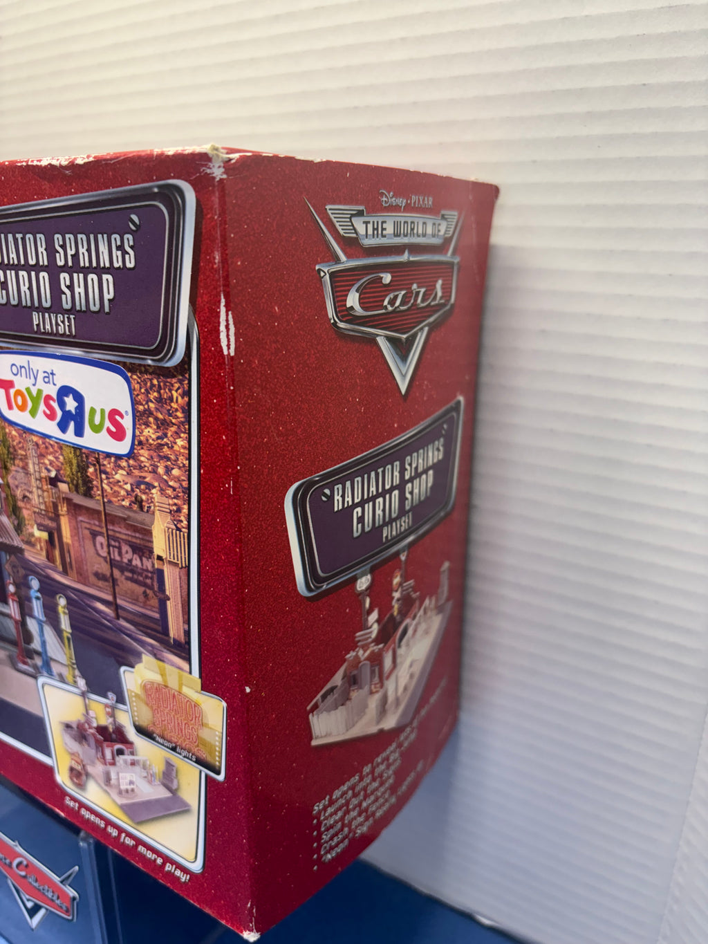 Disney Pixar Cars World of Cars Radiator Springs Curio Shop Toys R Us Exclusive Playset (sealed)