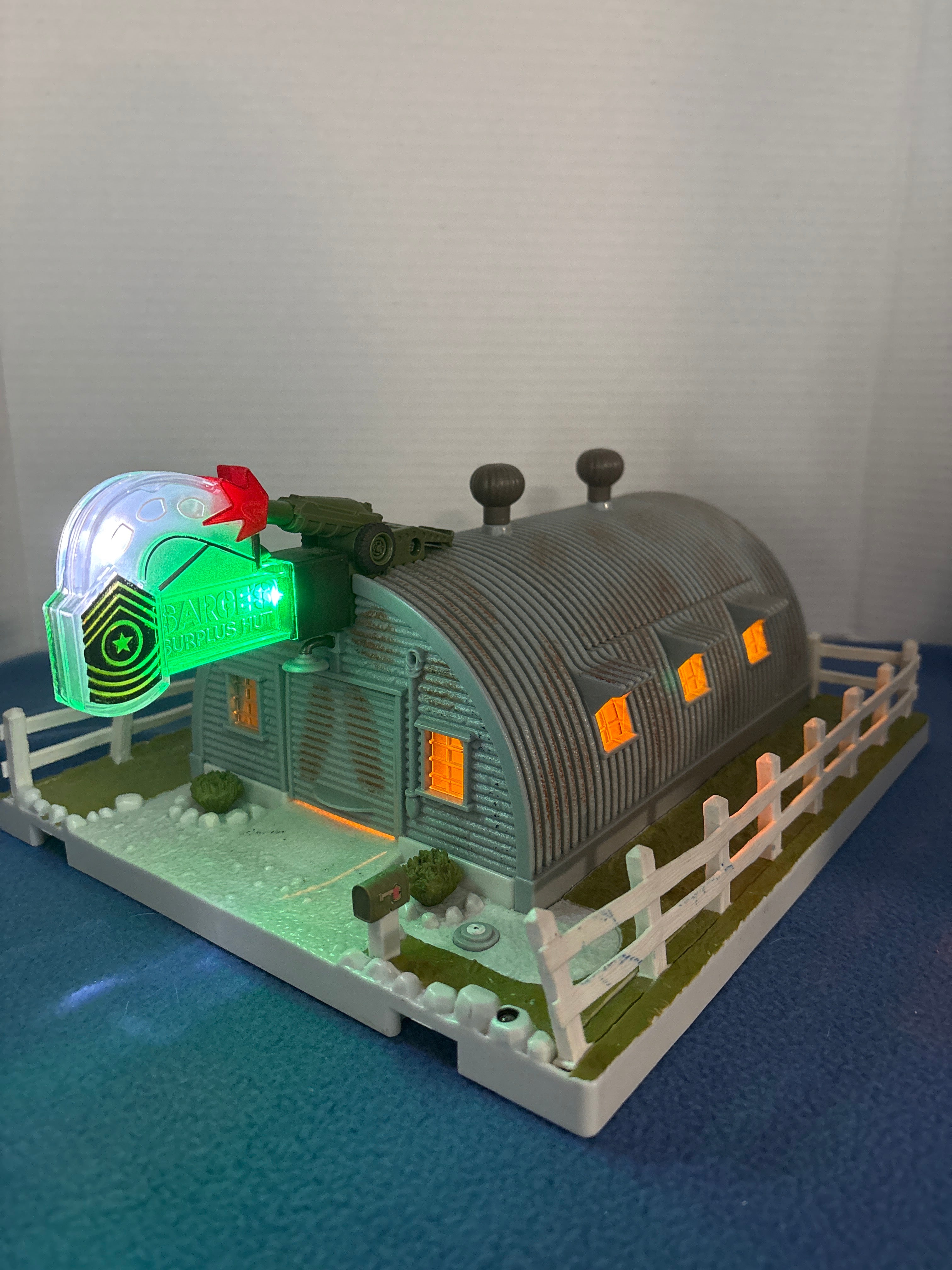 Disney Pixar Cars Precision Series Playset Sarge's Surplus Hut (No Box)