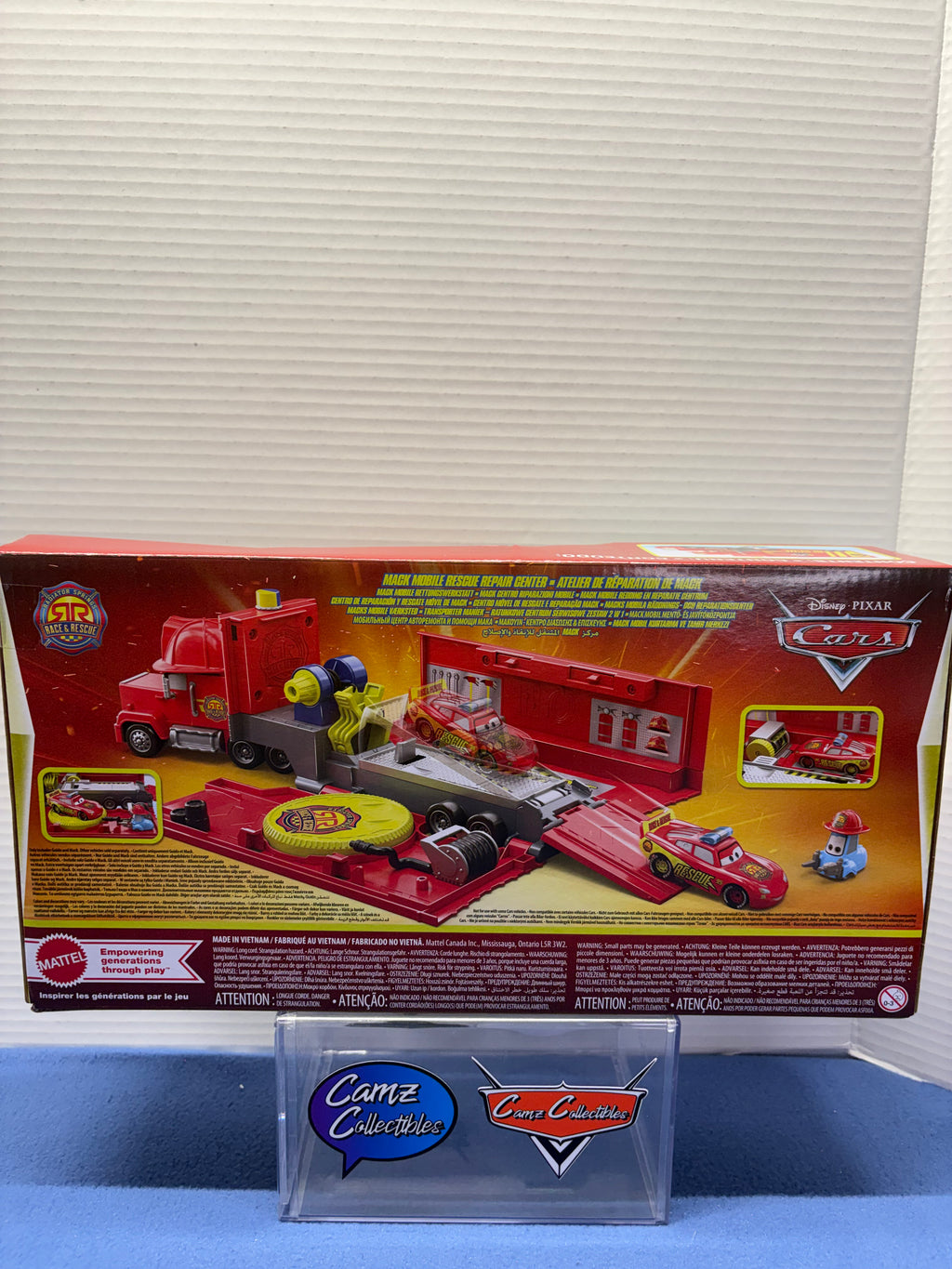 Disney Pixar Cars Race & Rescue Mack Mobile Rescue Repair Center