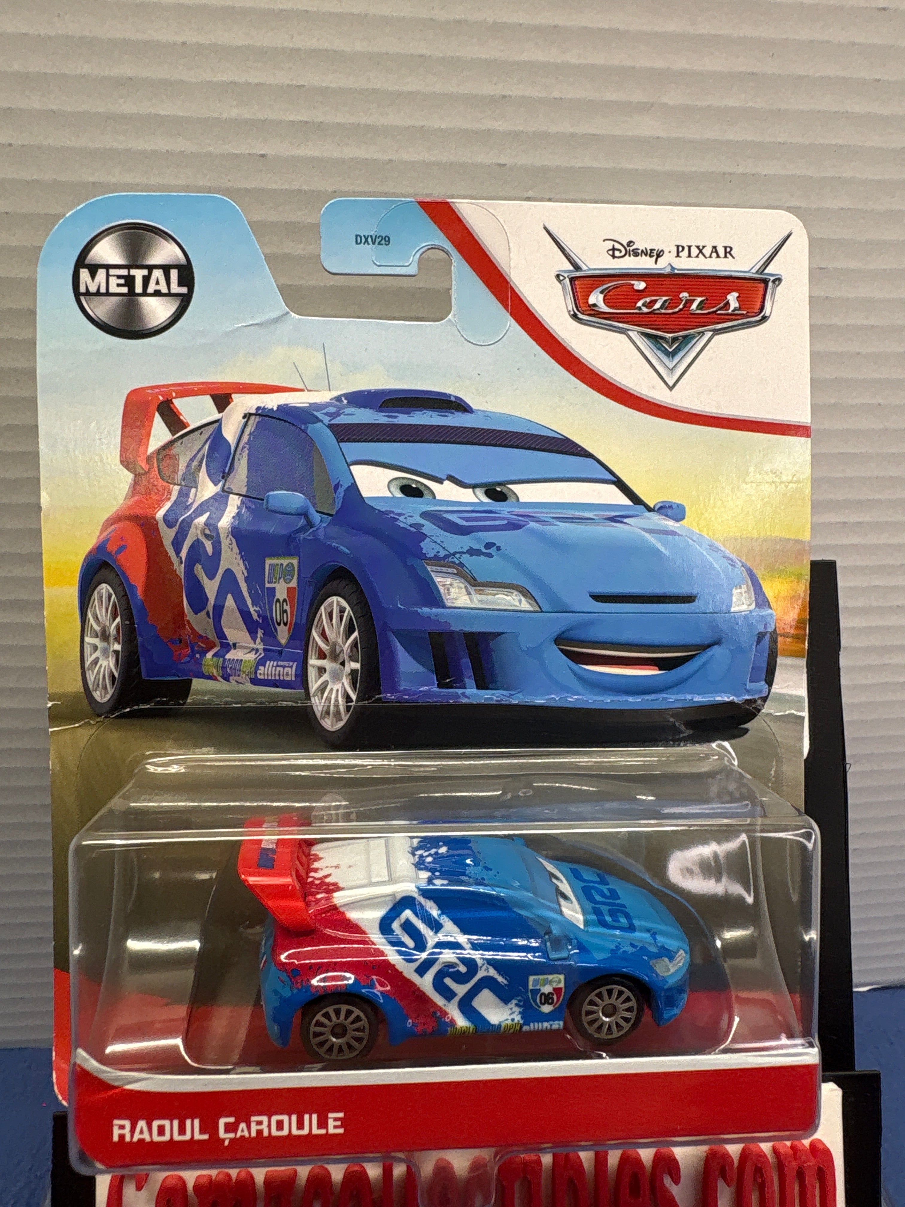 Disney Pixar Cars 2 Raoul Caroule Metal card